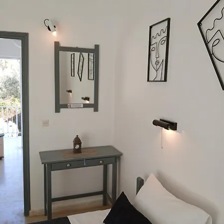 Apartment Rose Mesonghi *