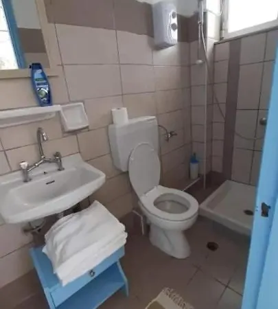 Rose Mesonghi モライティカ